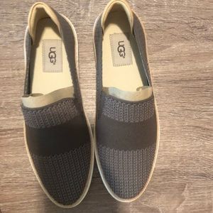 UGG Slip on sneaker